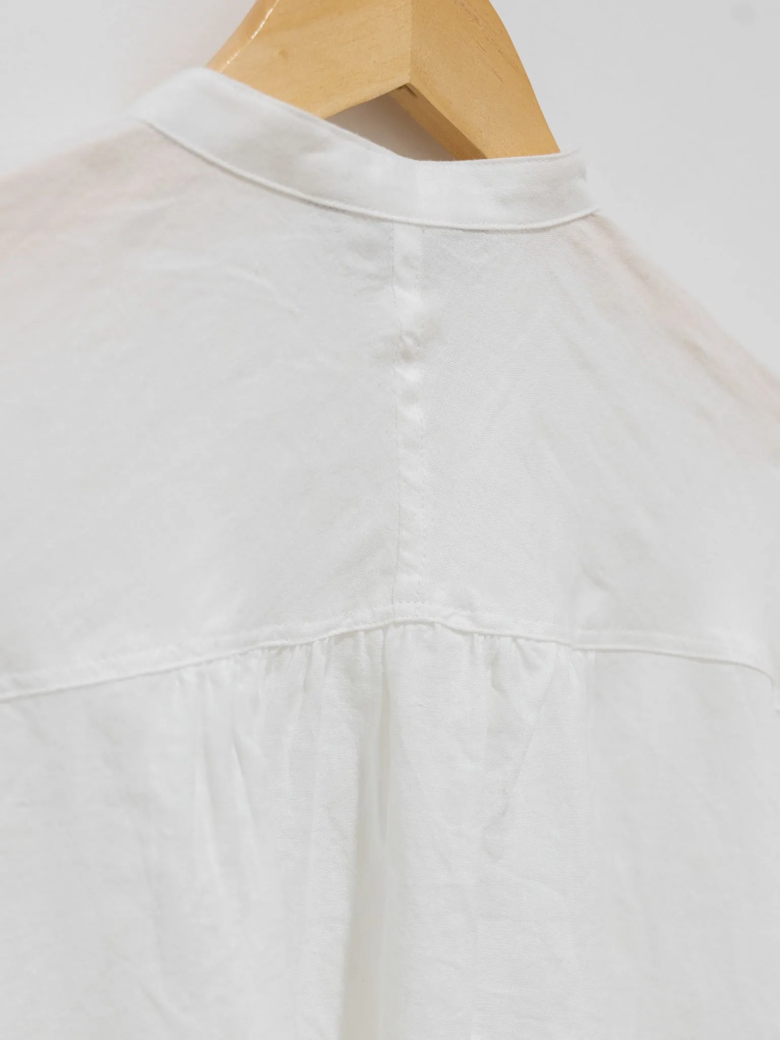 Azumadaki Ramie Flocky Dot Shirt - White