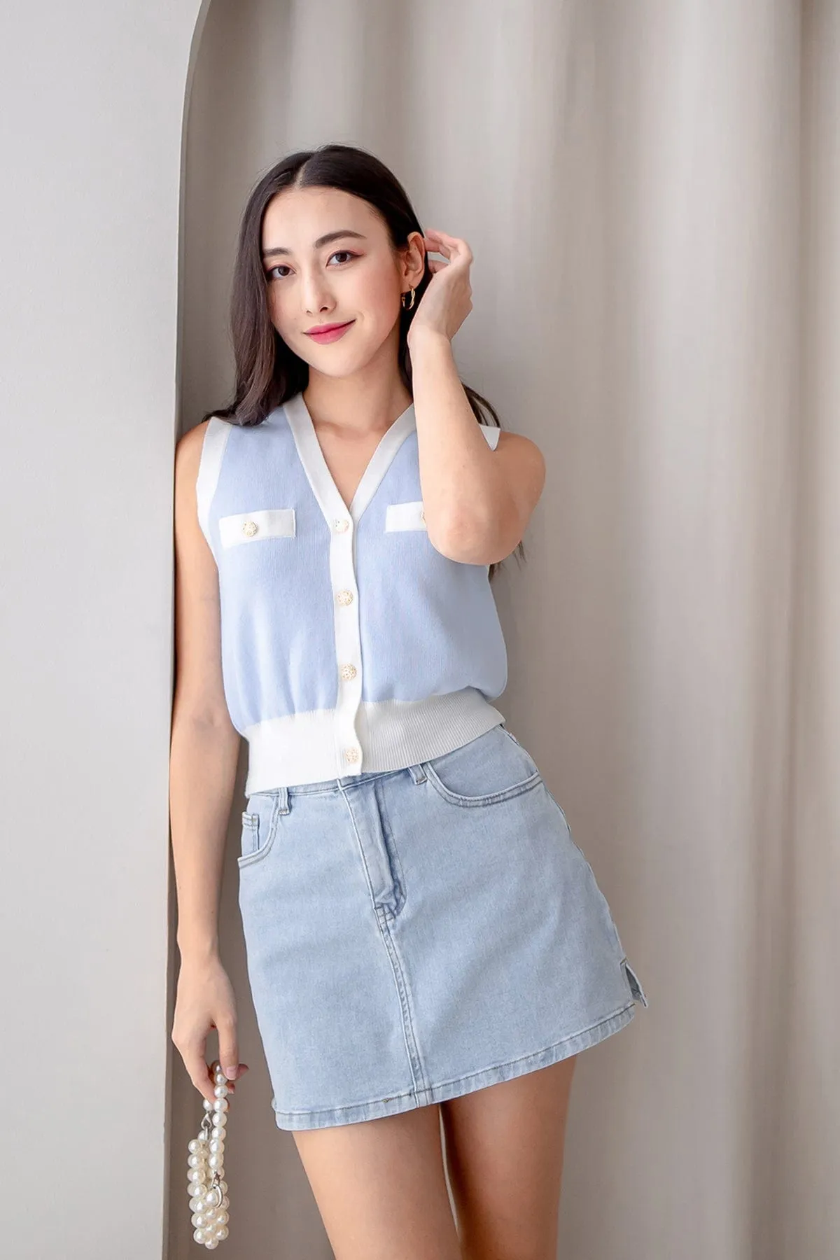 CHARM CONTRAST KNIT TOP IN BABY BLUE