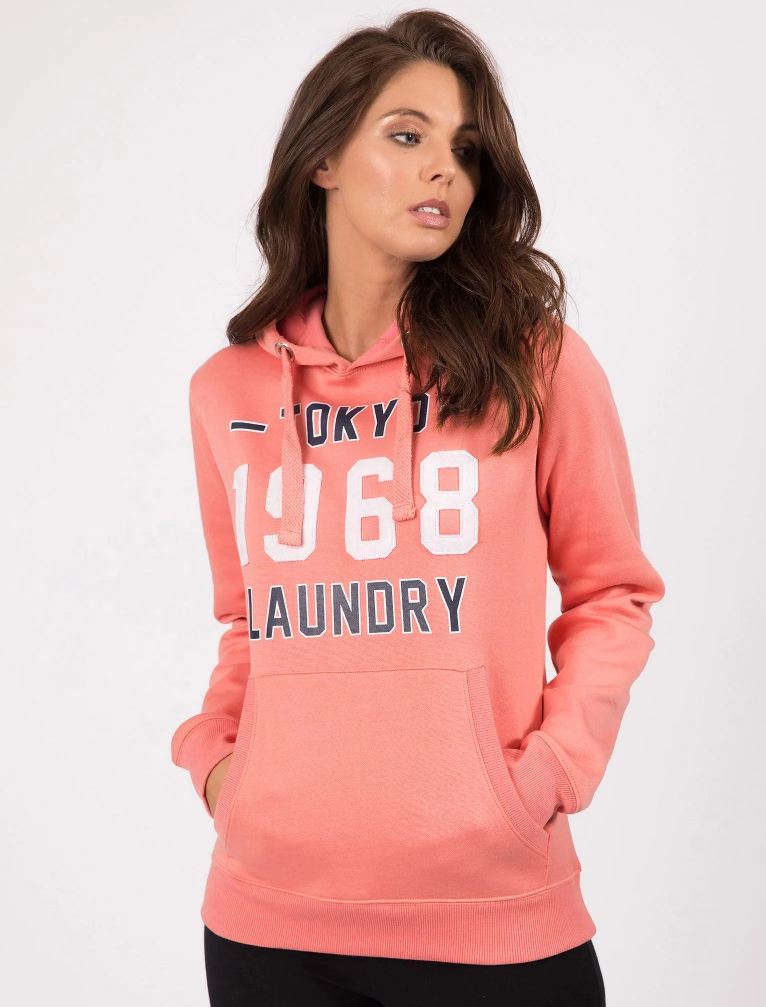 Kodiak Applique Motif Pullover Hoodie In Brandied Apricot - Tokyo Laundry