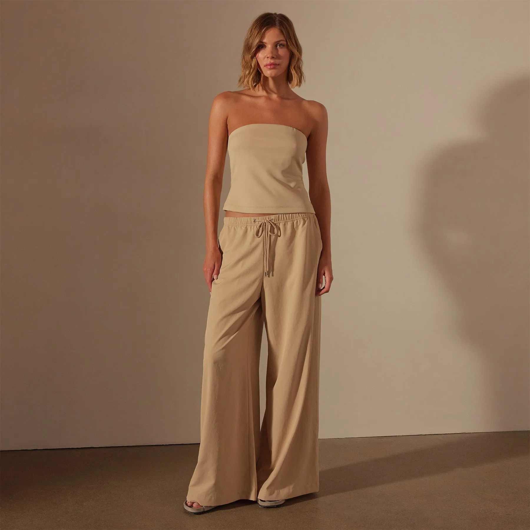 Lightweight Matte Sateen Wide Leg Pant - Sand Dune