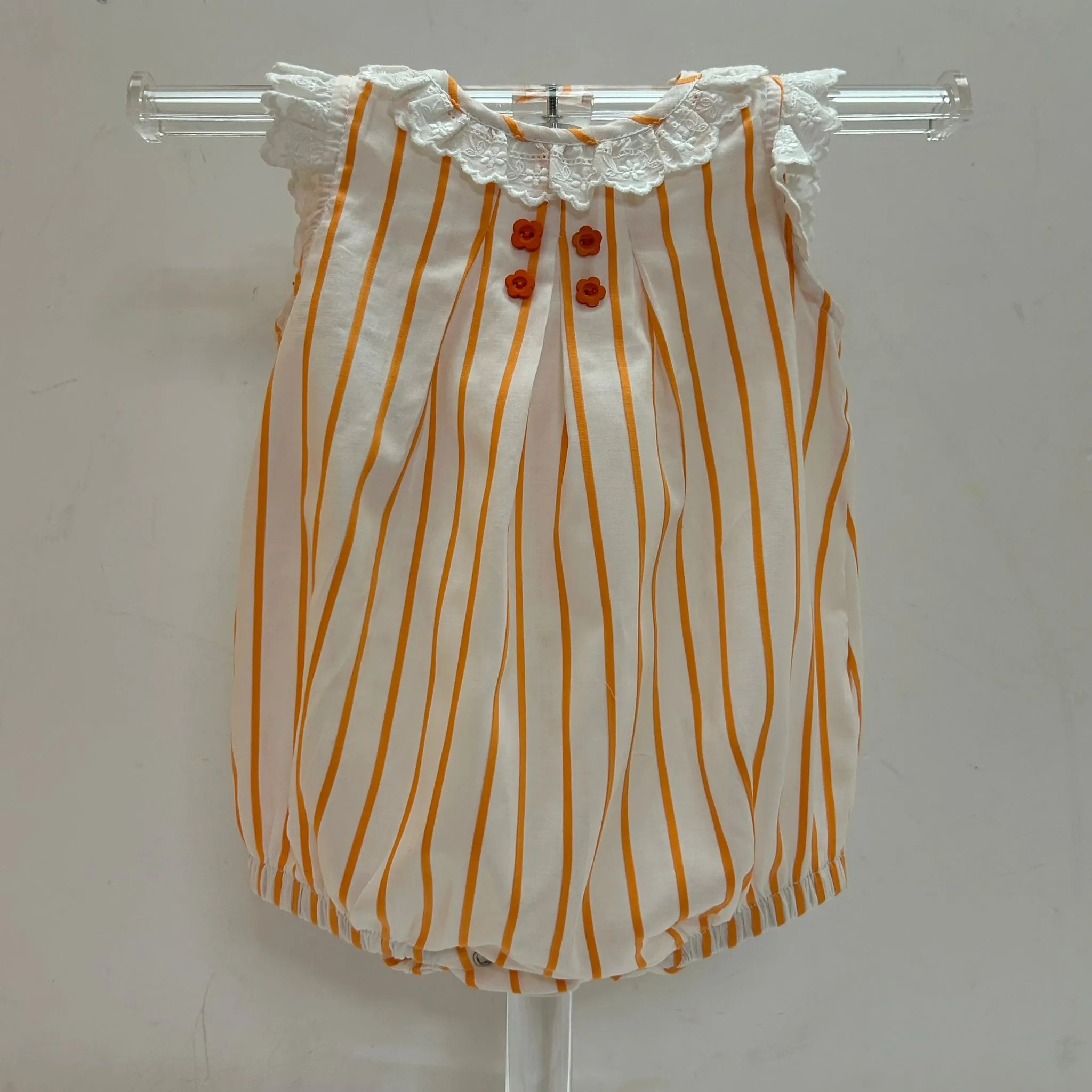 " Girls bloomers with Spanish fabric and lace collar.  Beatriz Rueda