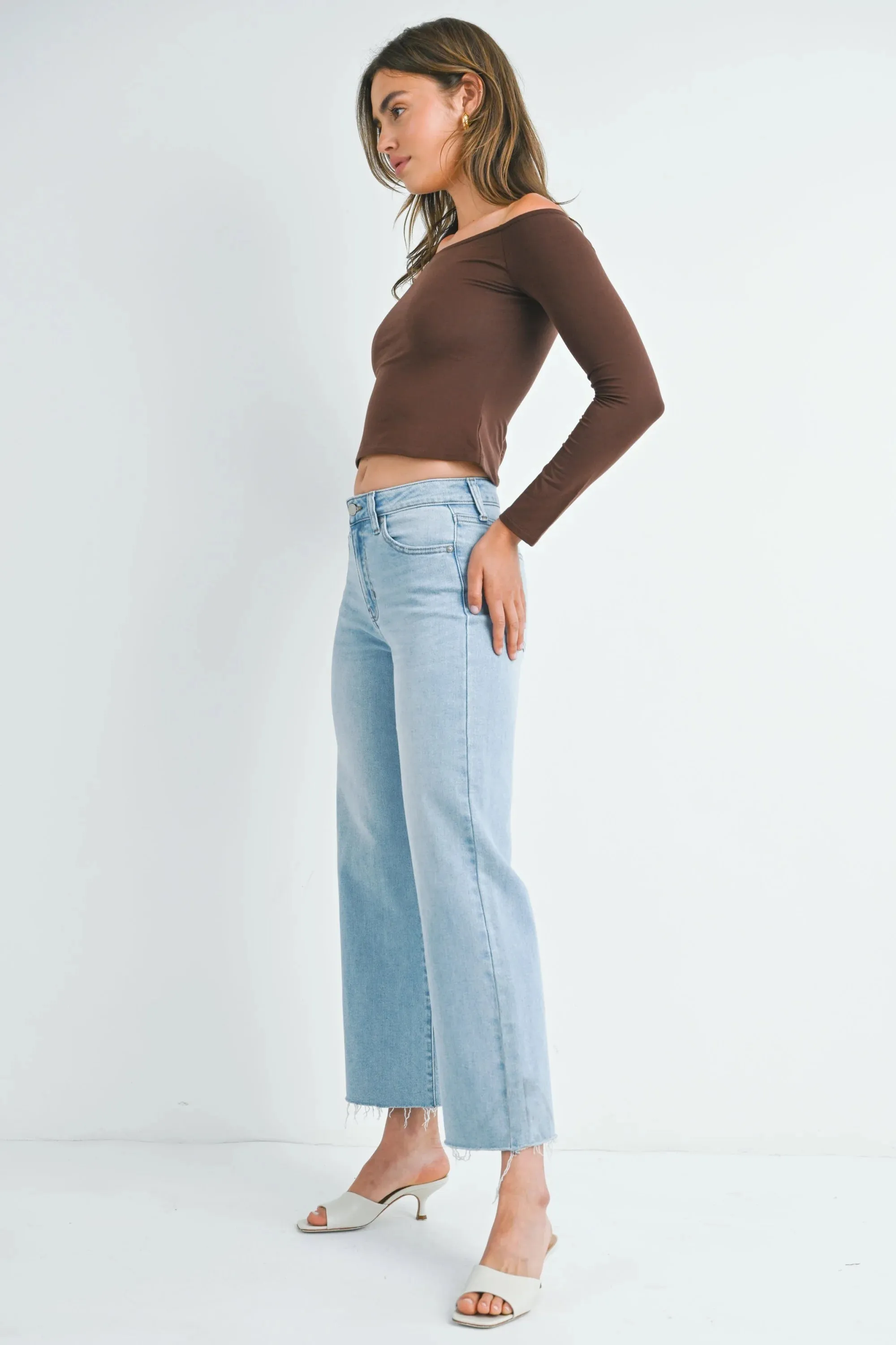 SLIM WIDE LEG DENIM JEANS WITH SCISSOR CUT HEM