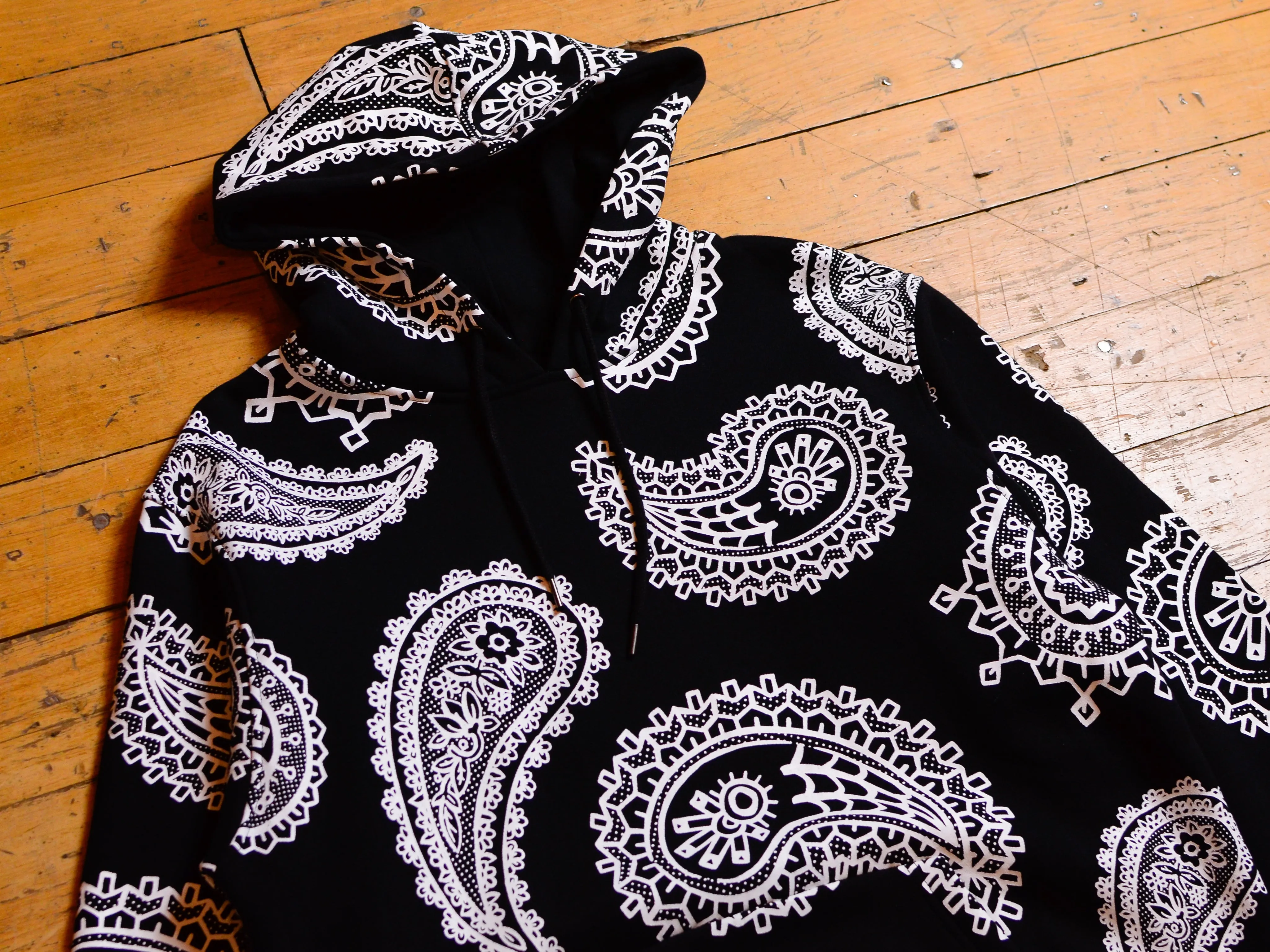 The Hundreds x Josh Vides Paisley Pullover - Black