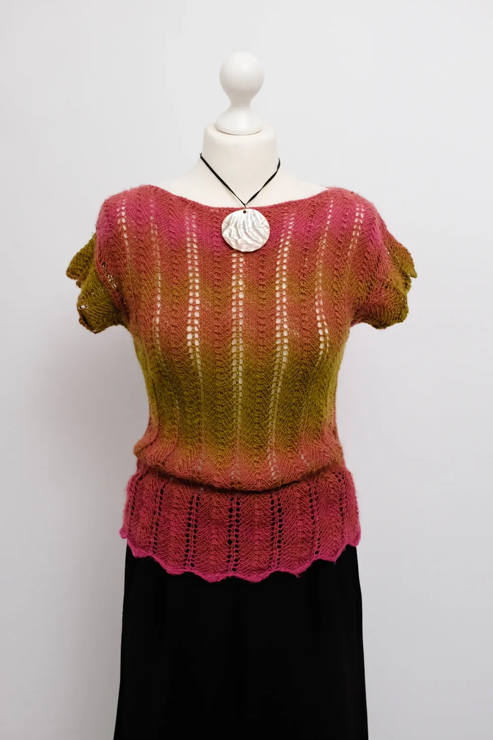 VINTAGE HANDMADE KNIT TOP