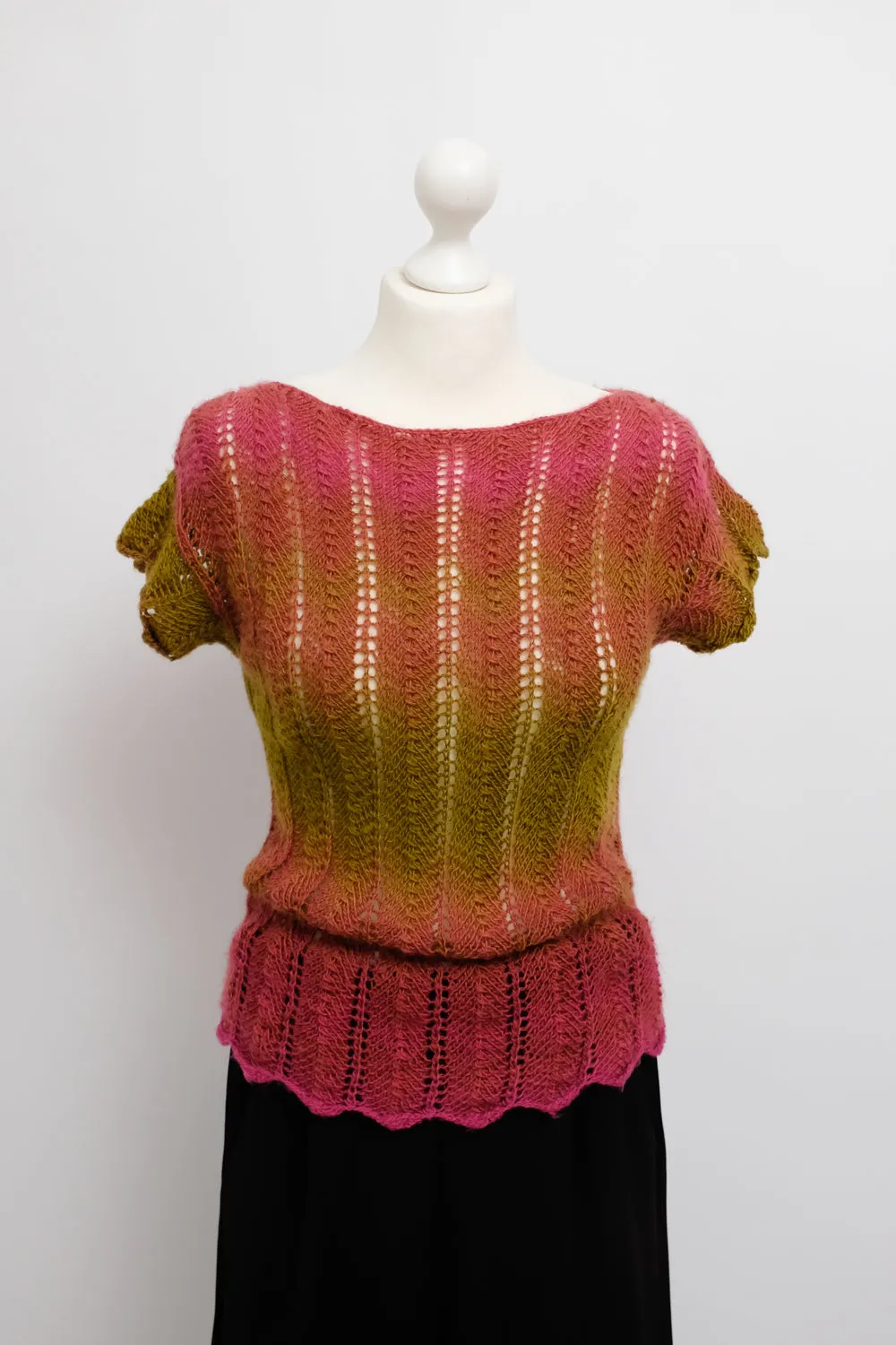 VINTAGE HANDMADE KNIT TOP