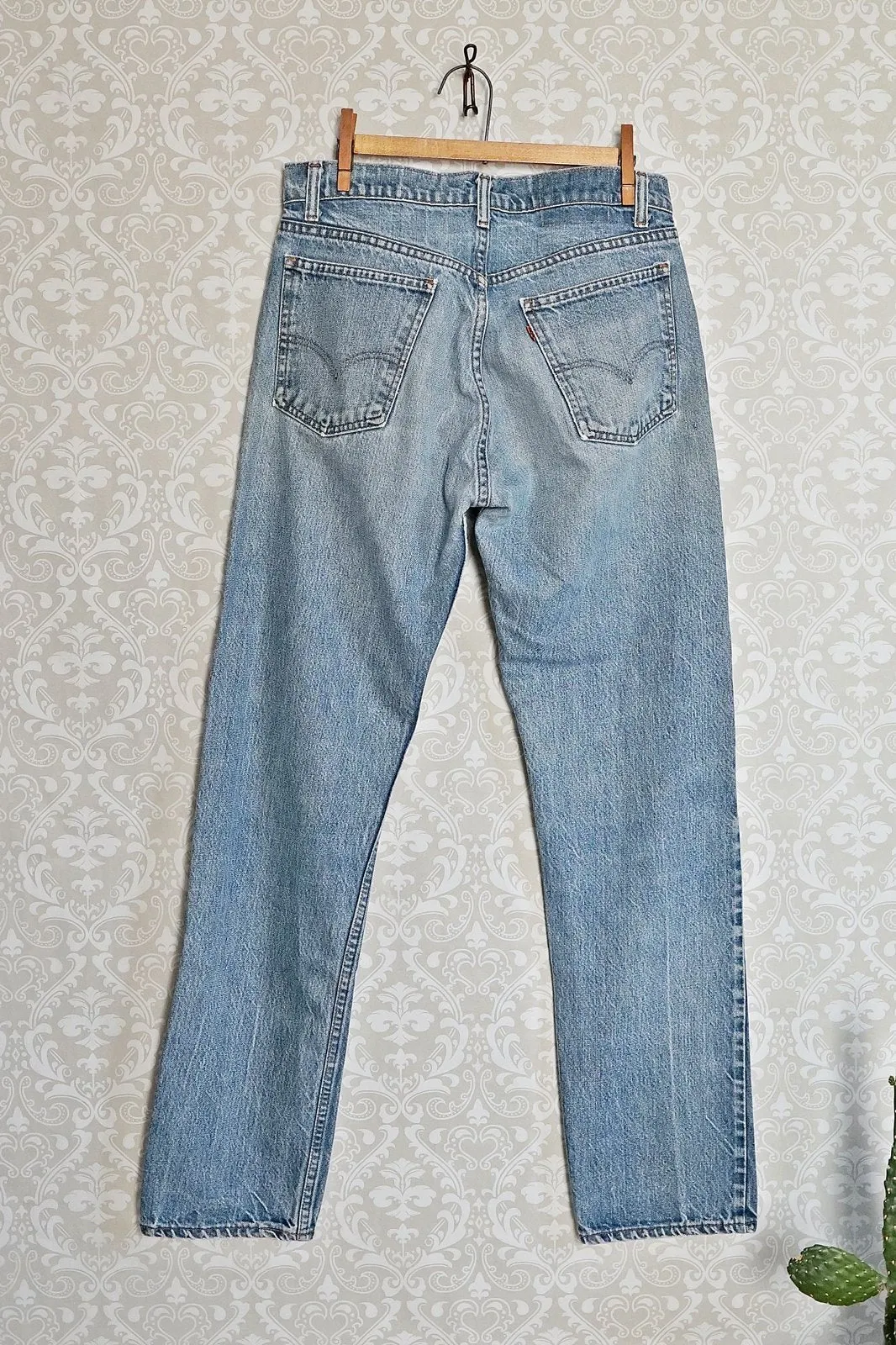 Vintage Levi's Jeans - 32" Waist